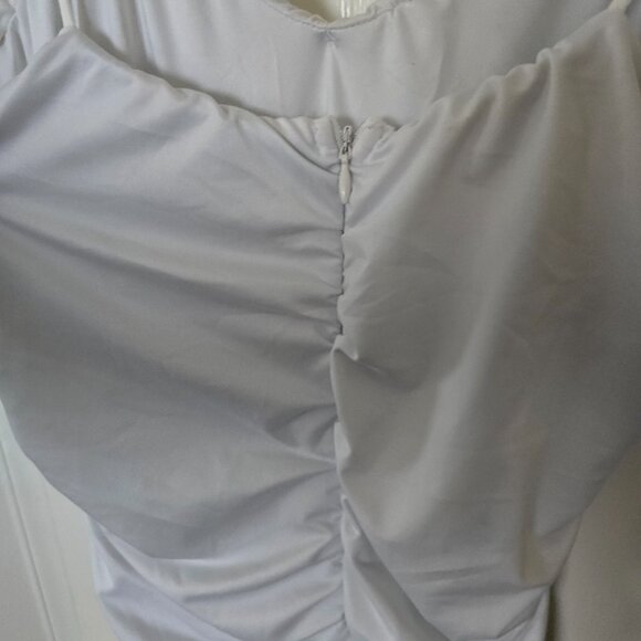 White bodycon dress - Picture 2 of 3